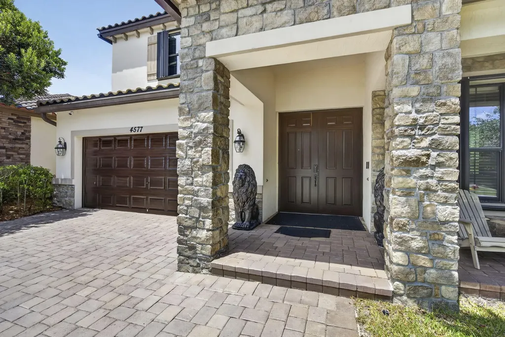 4577 Willow Run Way Wellington FL 33467