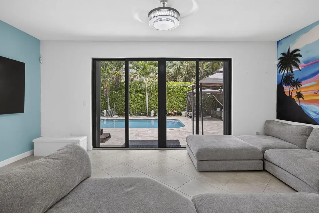 4577 Willow Run Way Wellington FL 33467