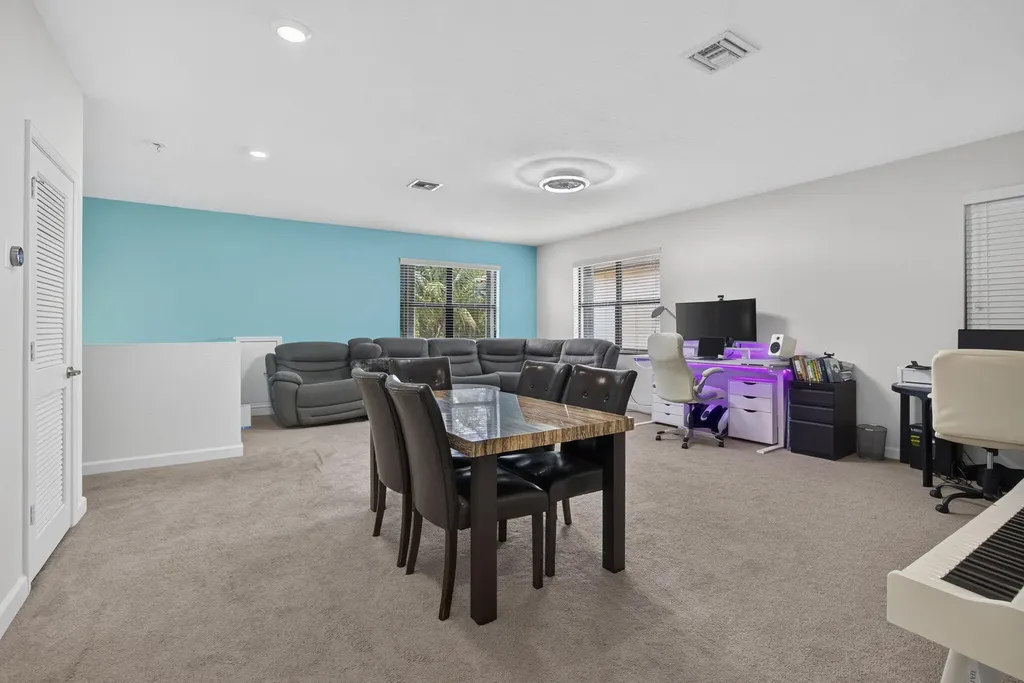 4577 Willow Run Way Wellington FL 33467