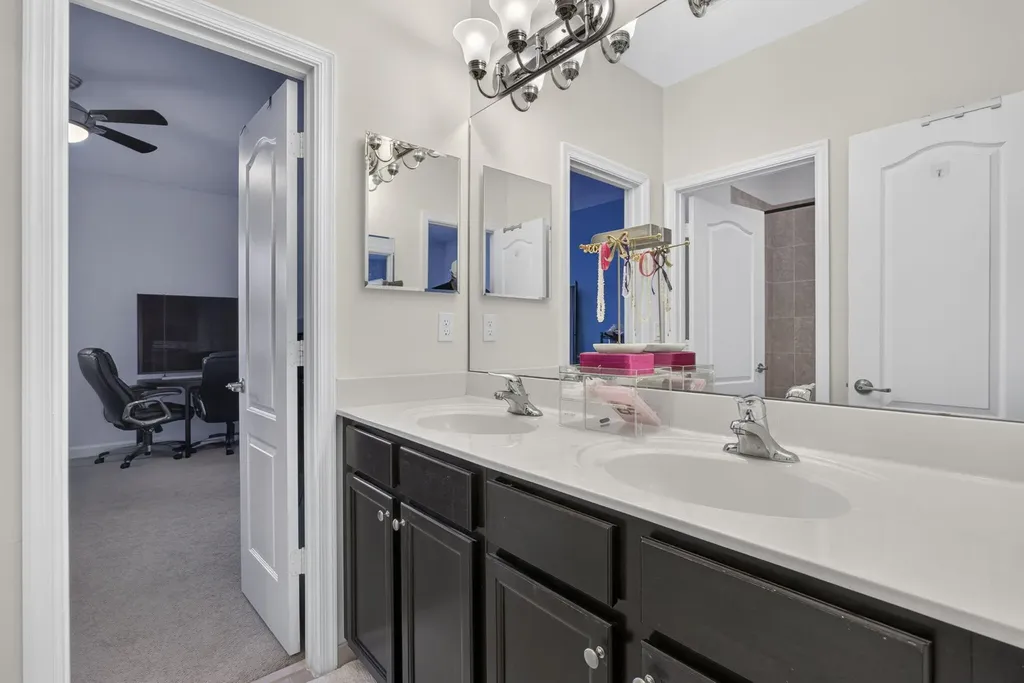 4577 Willow Run Way Wellington FL 33467