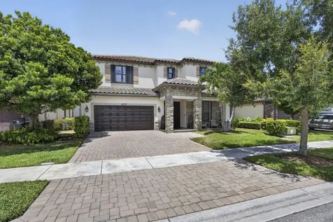 4577 Willow Run Way Wellington FL 33467