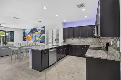 4577 Willow Run Way Wellington FL 33467