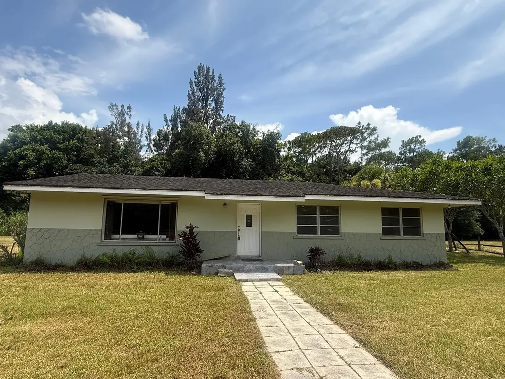 13886 N 22nd Road N Loxahatchee Groves FL 33470