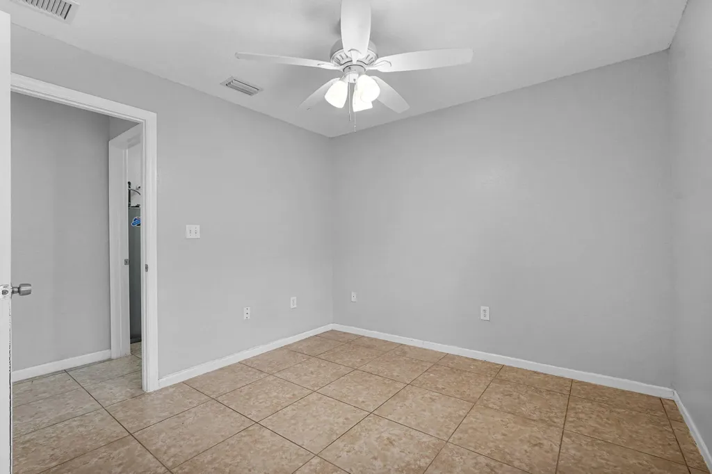 520 N Southridge Road N Delray Beach FL 33444