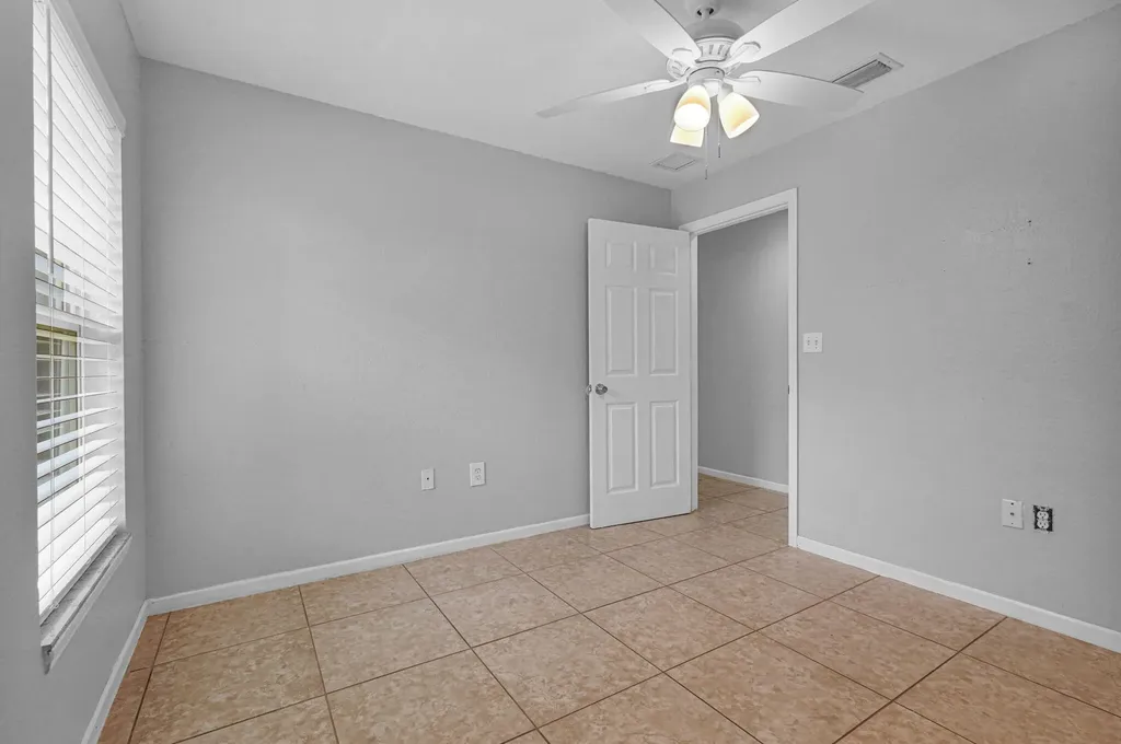 520 N Southridge Road N Delray Beach FL 33444