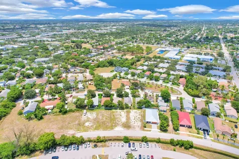 520 N Southridge Road N Delray Beach FL 33444