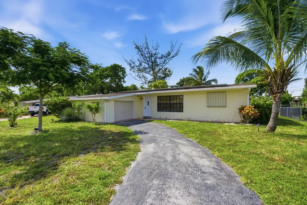 6115 SW 3rd Street Margate FL 33068