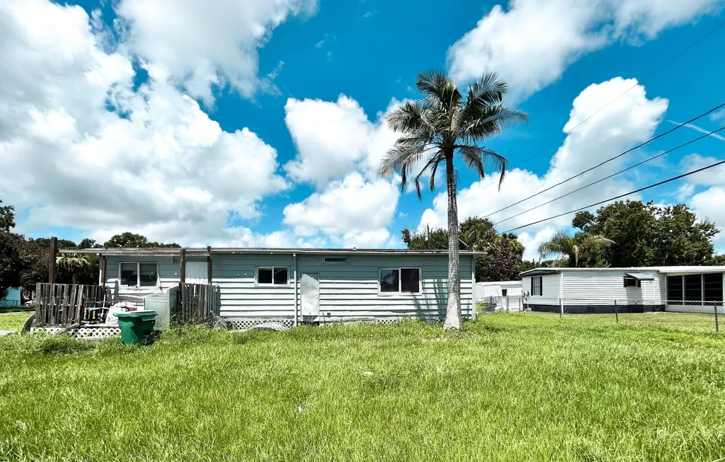 5106 Deanna Lane Fort Pierce FL 34946