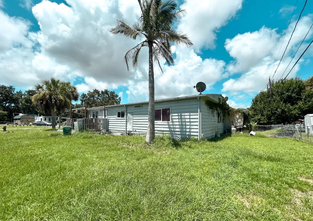 5106 Deanna Lane Fort Pierce FL 34946