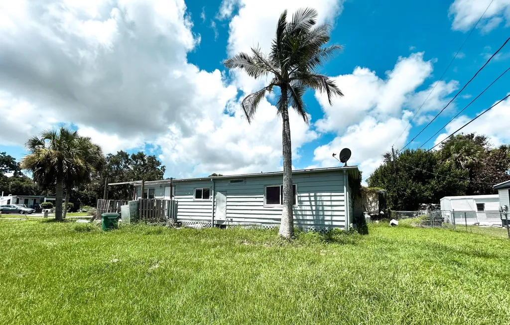 5106 Deanna Lane Fort Pierce FL 34946