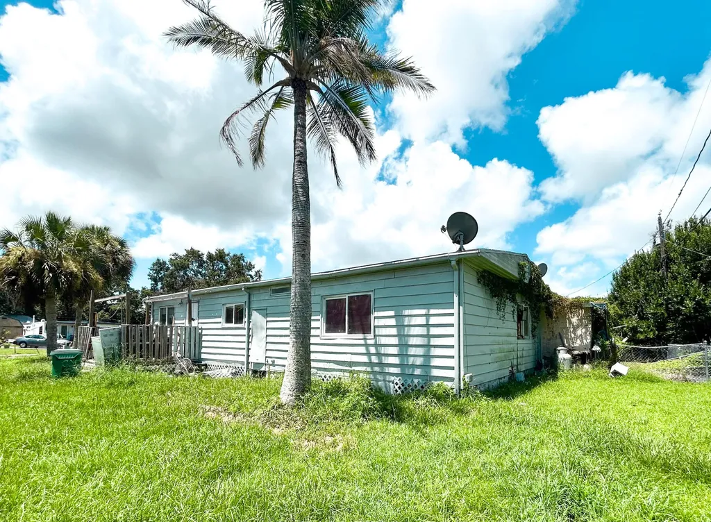 5106 Deanna Lane Fort Pierce FL 34946