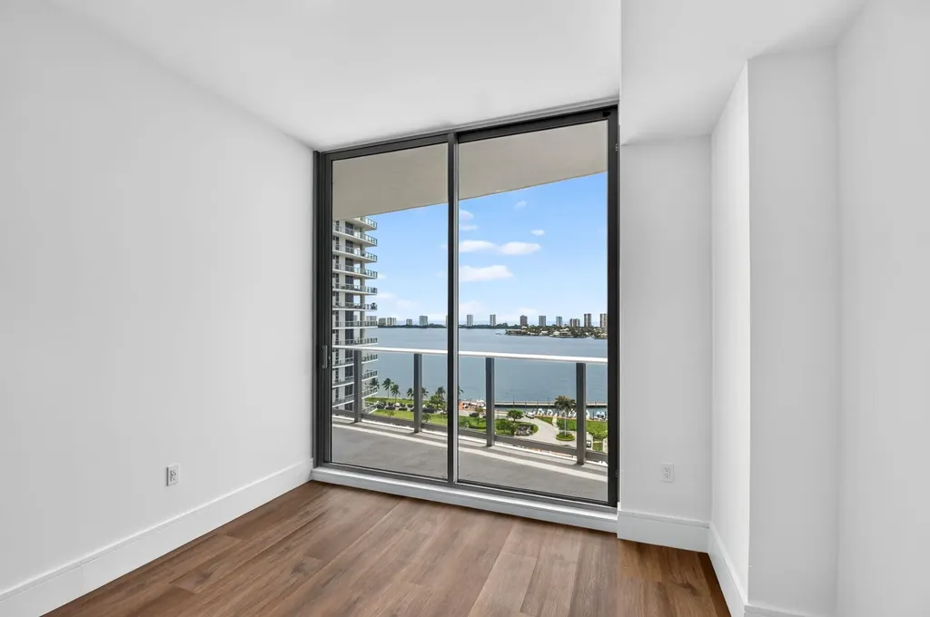 220 Lake Shore Drive Lake Park FL 33403