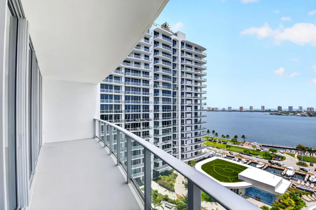 220 Lake Shore Drive Lake Park FL 33403