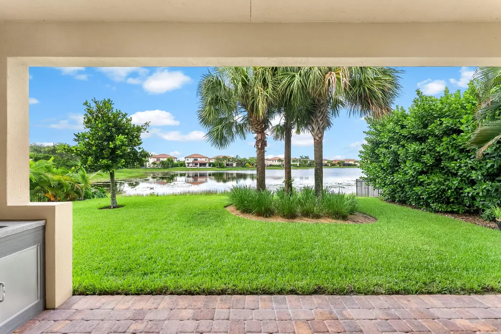 11120 NW 82nd Place Parkland FL 33076