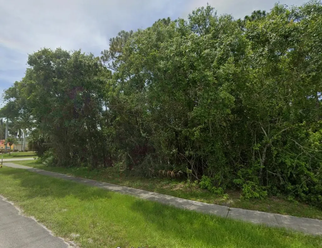 308 E Midway Road Fort Pierce FL 34982