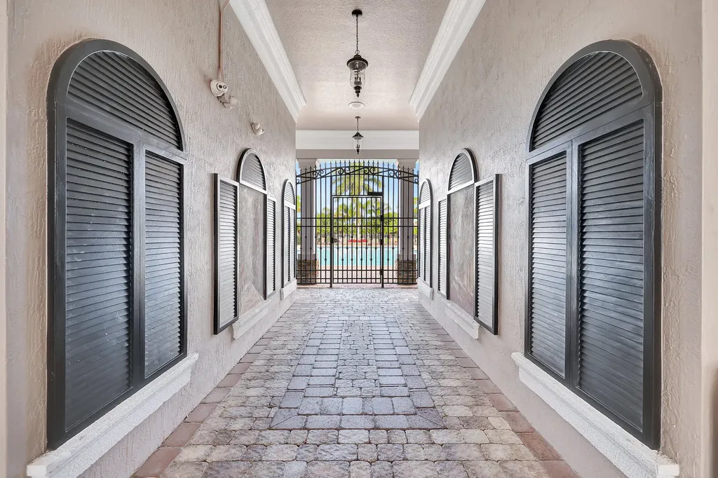 9810 SW Eastbrook Circle Port St Lucie FL 34987