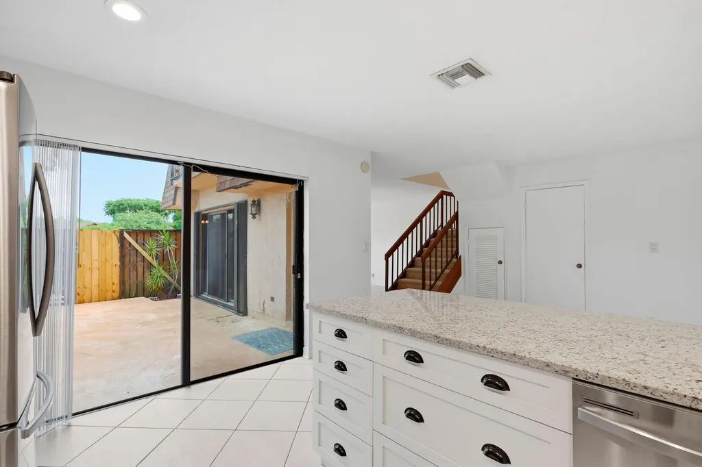 2625 SE 5th Circle Boynton Beach FL 33435