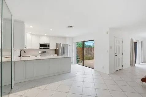 2625 SE 5th Circle Boynton Beach FL 33435
