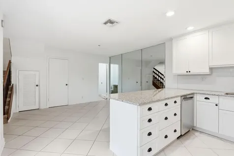 2625 SE 5th Circle Boynton Beach FL 33435