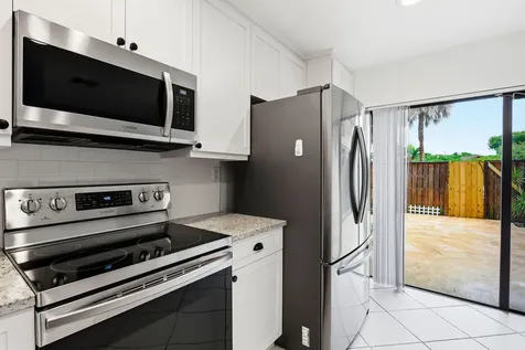 2625 SE 5th Circle Boynton Beach FL 33435