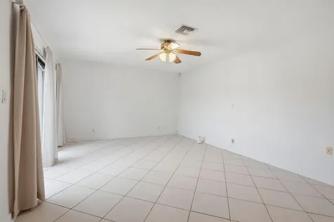 2625 SE 5th Circle Boynton Beach FL 33435