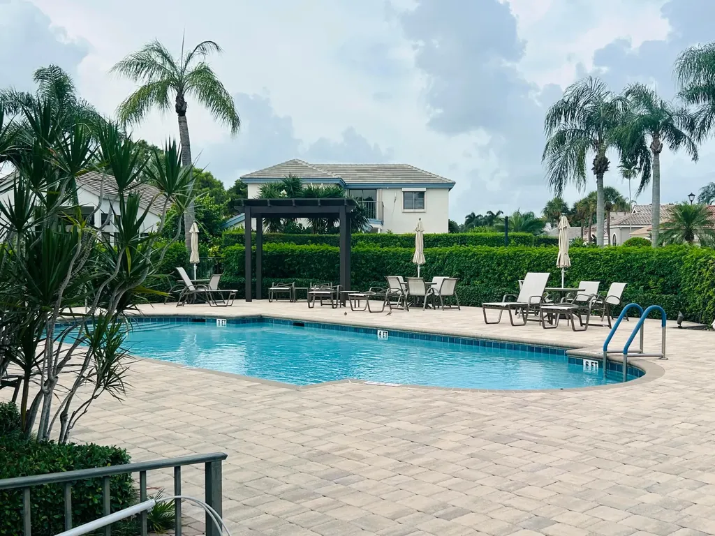 10430 Lexington Circle S Boynton Beach FL 33436