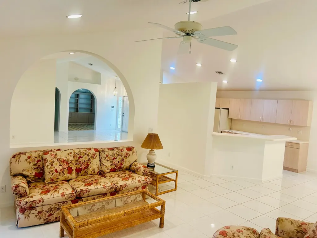 10430 Lexington Circle S Boynton Beach FL 33436