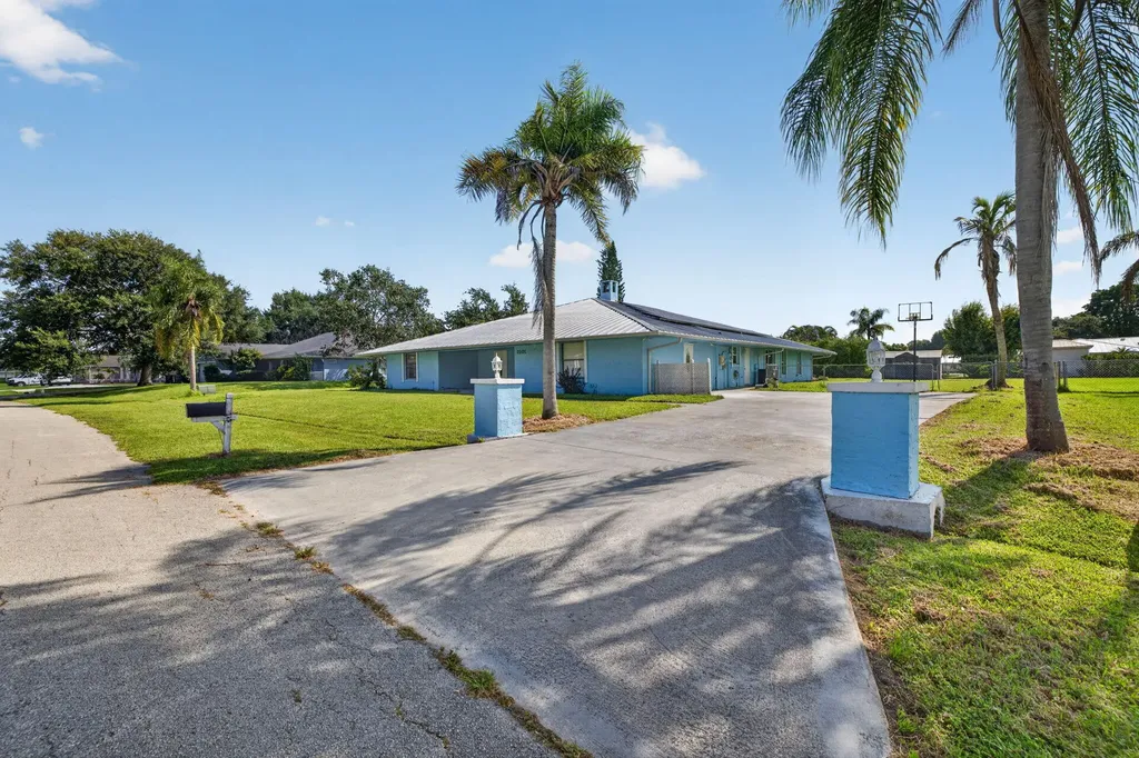 2101 SE Bisbee Street Port St Lucie FL 34952