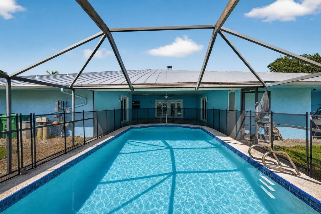 2101 SE Bisbee Street Port St Lucie FL 34952