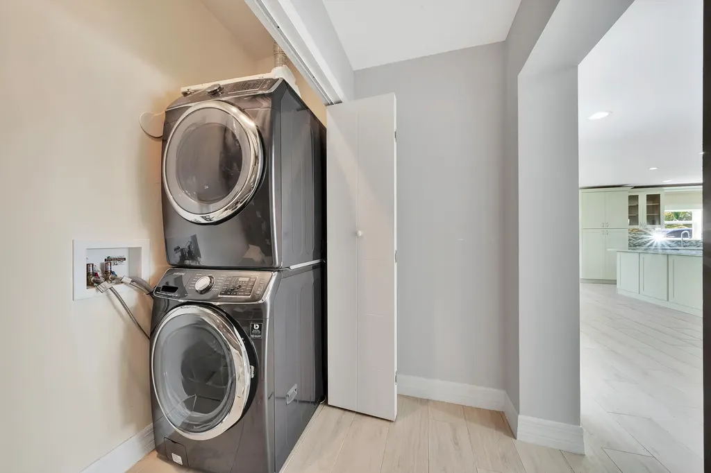 2388 E Edgewater Drive Palm Beach Gardens FL 33410