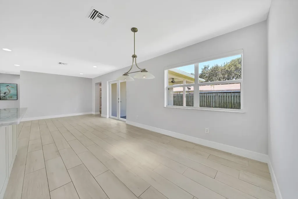 2388 E Edgewater Drive Palm Beach Gardens FL 33410