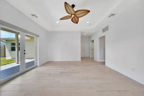 2388 E Edgewater Drive Palm Beach Gardens FL 33410