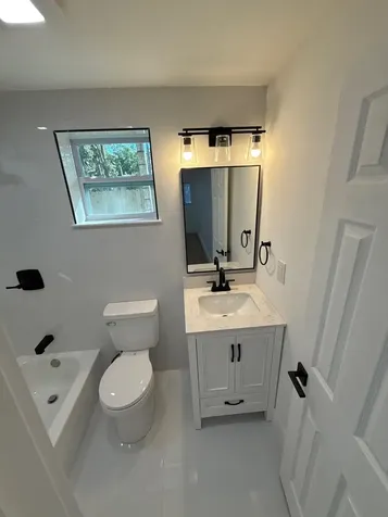 1282 NW 35th Street Miami FL 33142