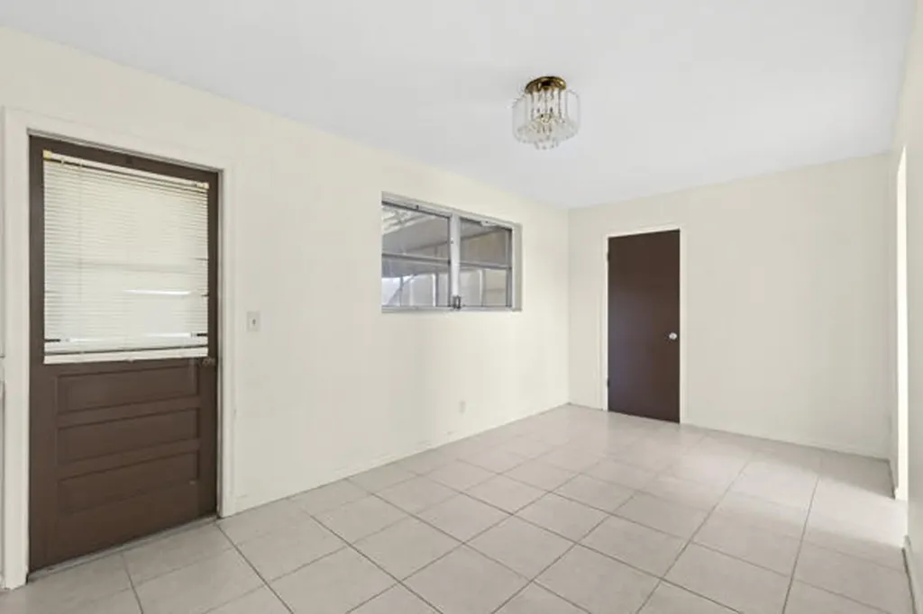 110 SW 12th Avenue South Bay FL 33493