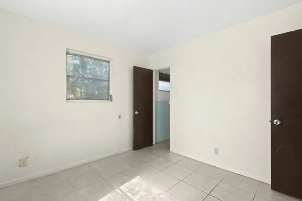 110 SW 12th Avenue South Bay FL 33493