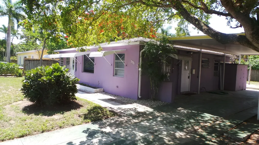 370 Orange Way West Palm Beach FL 33405