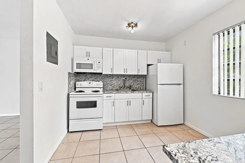 413 SW 24th Avenue Fort Lauderdale FL 33312