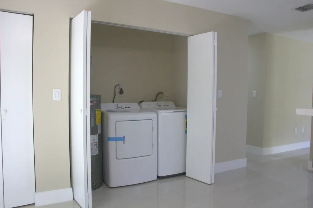 1724 NW 152nd Terrace Miami Gardens FL 33054