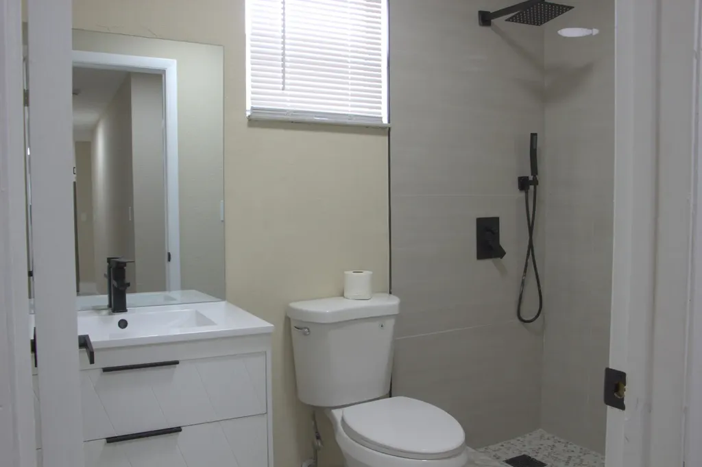 1724 NW 152nd Terrace Miami Gardens FL 33054