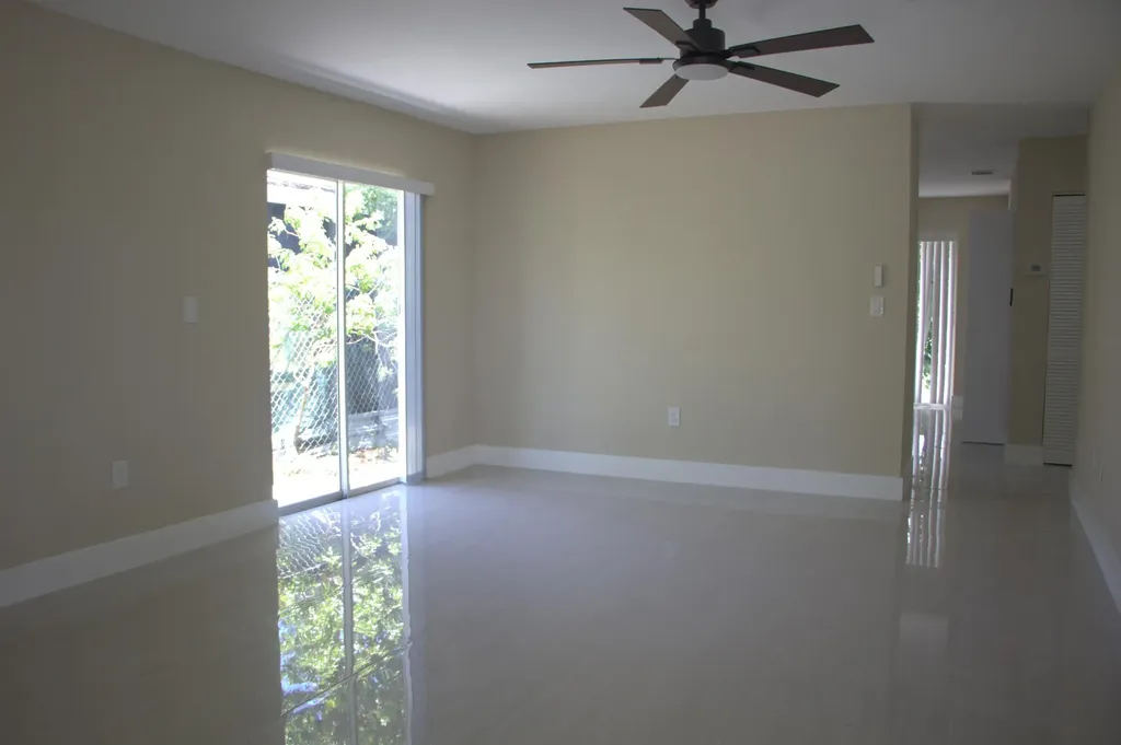 1724 NW 152nd Terrace Miami Gardens FL 33054
