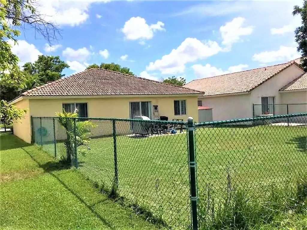11290 SW 20th Street Miramar FL 33025