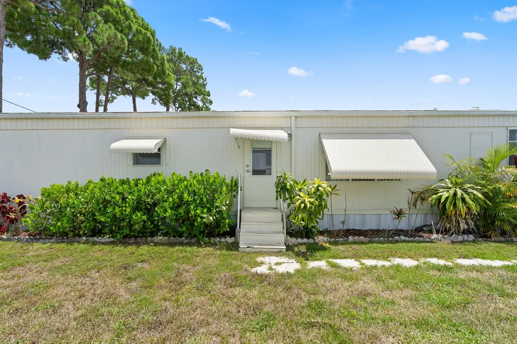 17007 Grand Terre Bay Drive Boynton Beach FL 33436