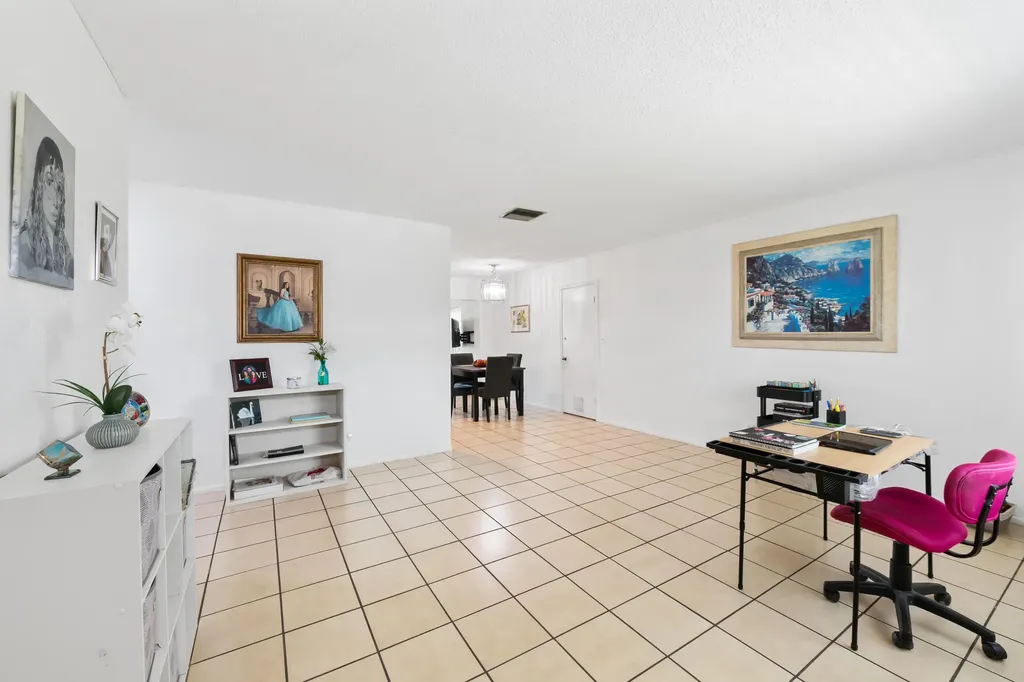 7000 NW 95th Terrace Tamarac FL 33321