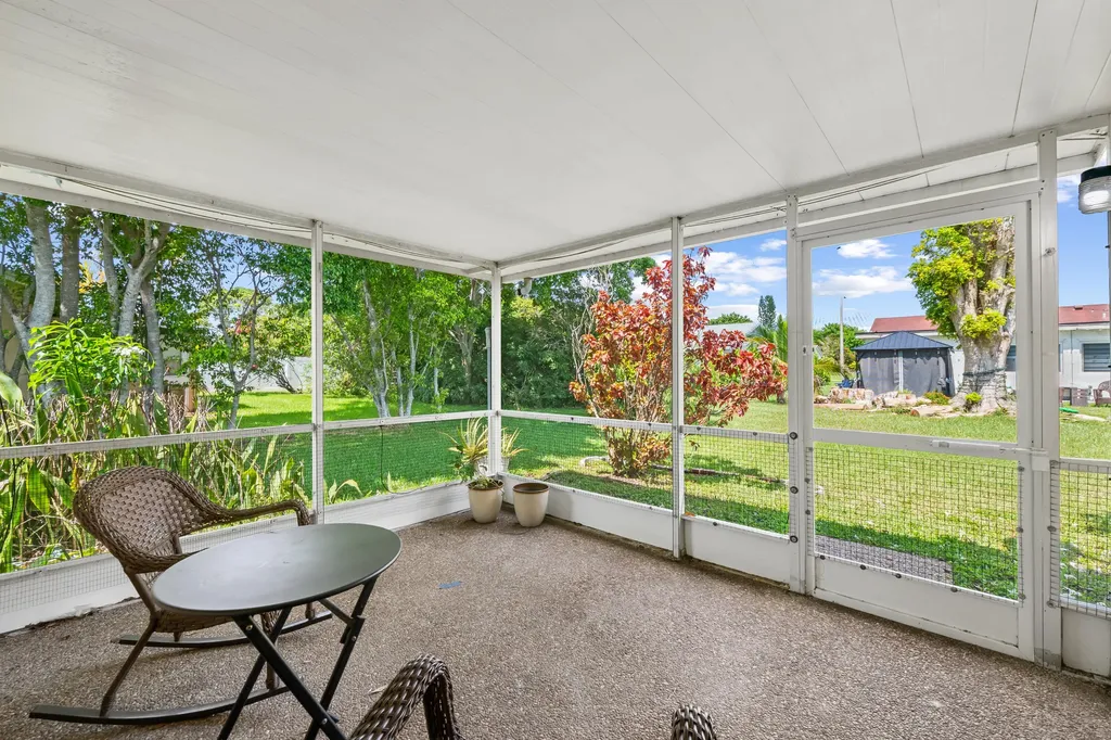 7000 NW 95th Terrace Tamarac FL 33321