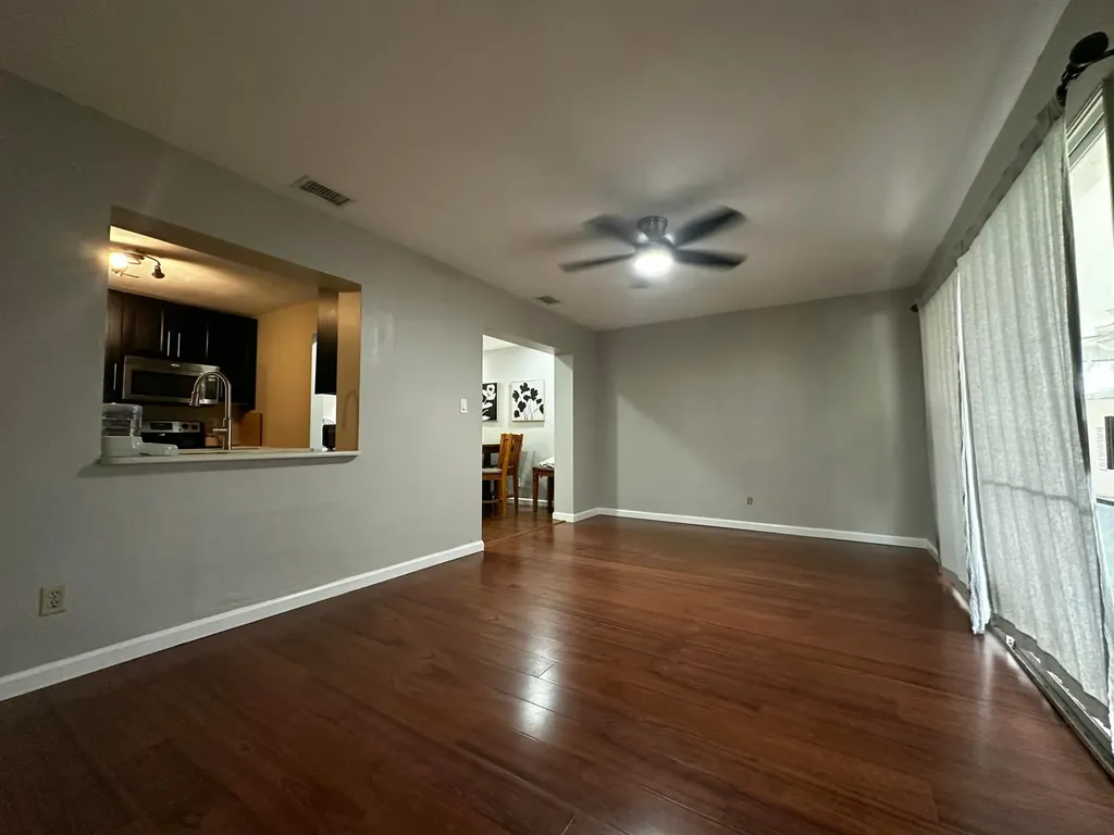8211 NW 91st Avenue Tamarac FL 33321