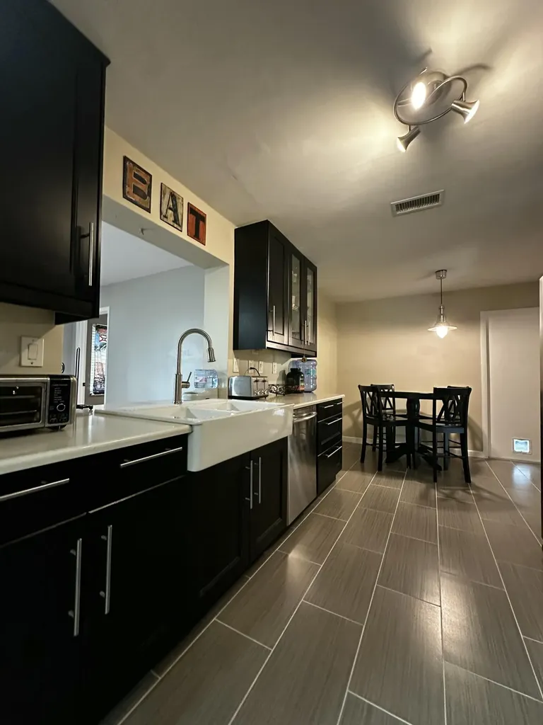 8211 NW 91st Avenue Tamarac FL 33321
