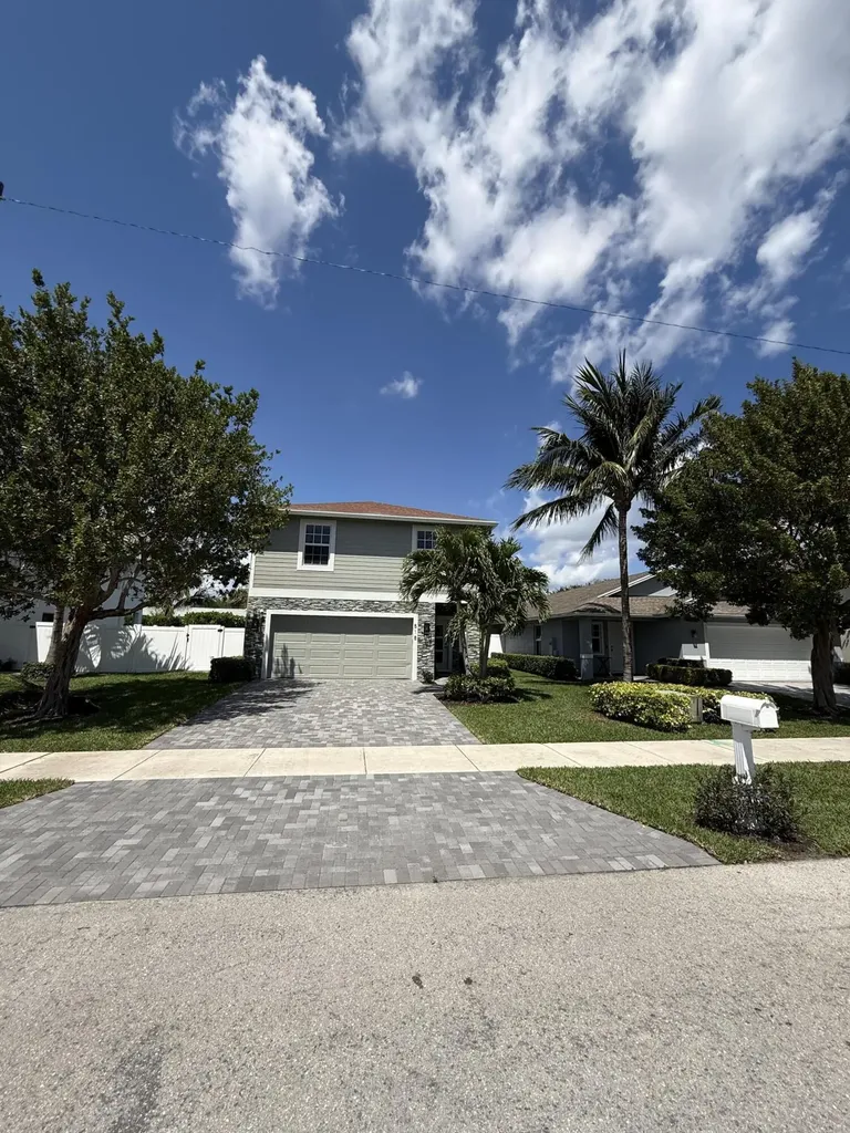 518 Lucky Lane Delray Beach FL 33444