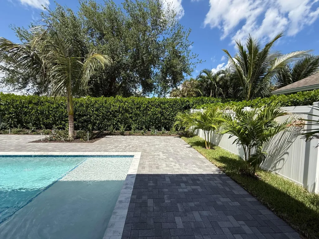 518 Lucky Lane Delray Beach FL 33444