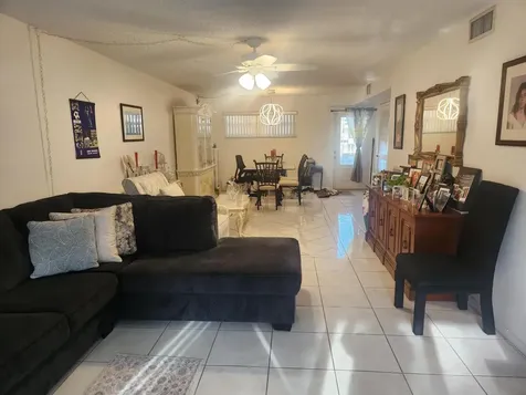 811 S Hollybrook Drive S Pembroke Pines FL 33025