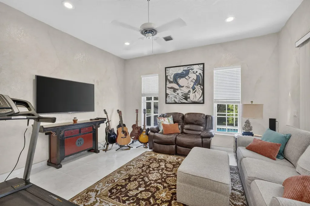 11728 Highland Place Coral Springs FL 33071